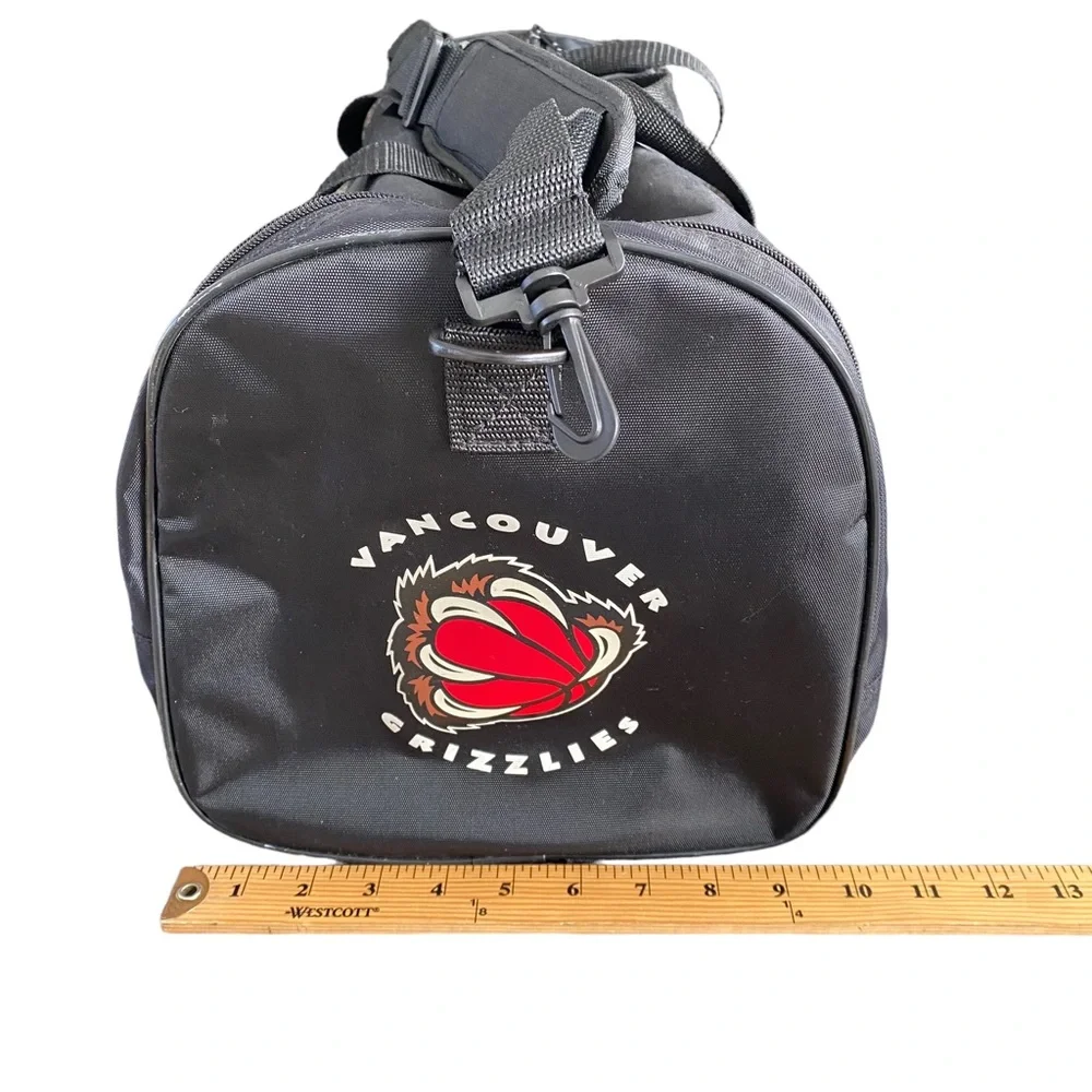 Champion Vintage Vancouver Grizzlies Duffle Bag NBA Basketball Travel 90s Black
